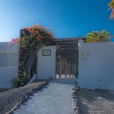 Apartamento en Playa Roca primer linea de mar  Costa Teguise Exterior foto